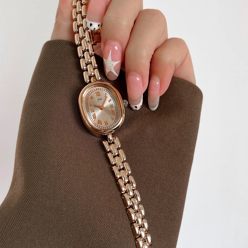 Clémentine Watch על היד